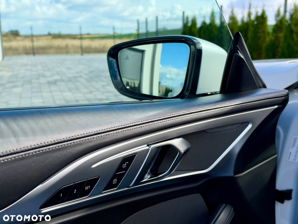 BMW Seria 8 840d xDrive mHEV - 22