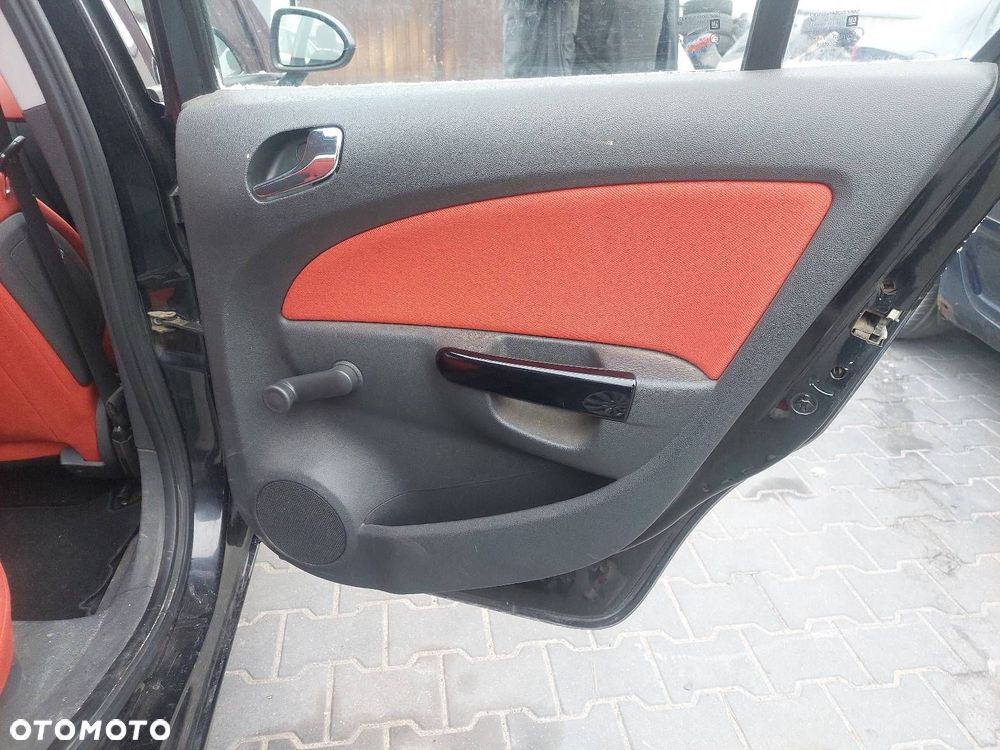 FOTELE KOMPLET LEWY PRAWY KANAPA TYŁ + BOCZKI OPEL CORSA D 5D - 8