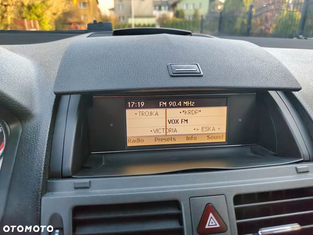 Mercedes-Benz Klasa C 220 CDI DPF Automatik BlueEFFICIENCY Avantgarde - 25