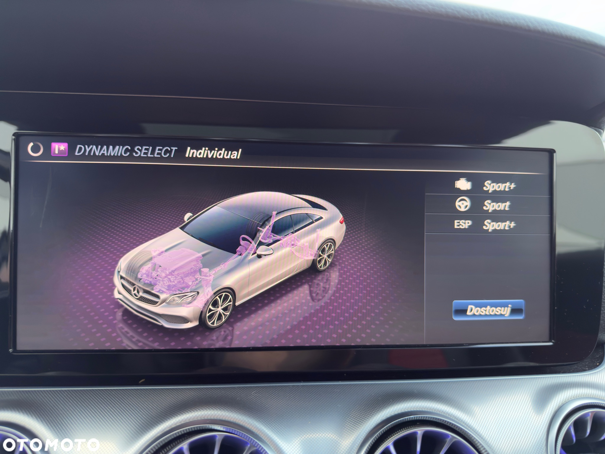 Mercedes-Benz Klasa E 200 Coupe 4-Matic 9G-TRONIC - 40