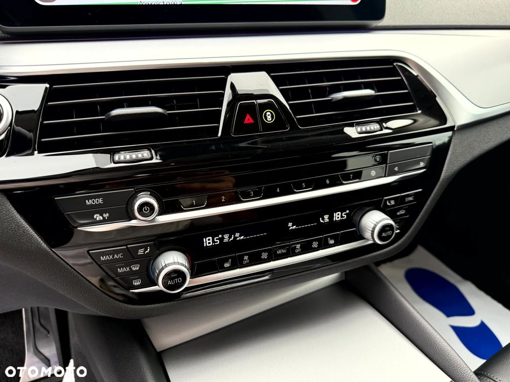BMW Seria 5 520i - 17