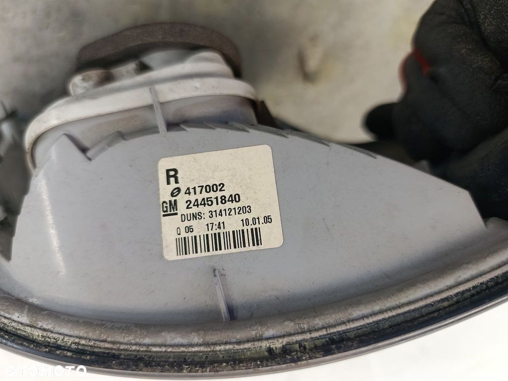 LAMPA TYLNA PRAWA OPEL ASTRA H 24451840 417002 KOMBI - 6