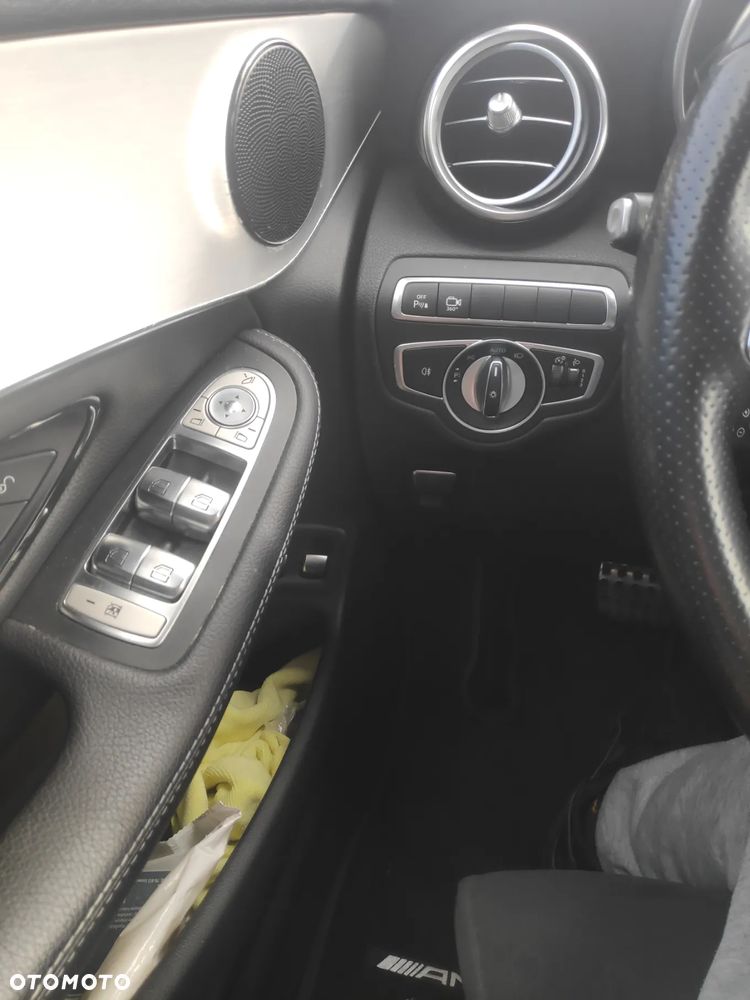 Mercedes-Benz GLC 220 d 4Matic 9G-TRONIC AMG Line - 24