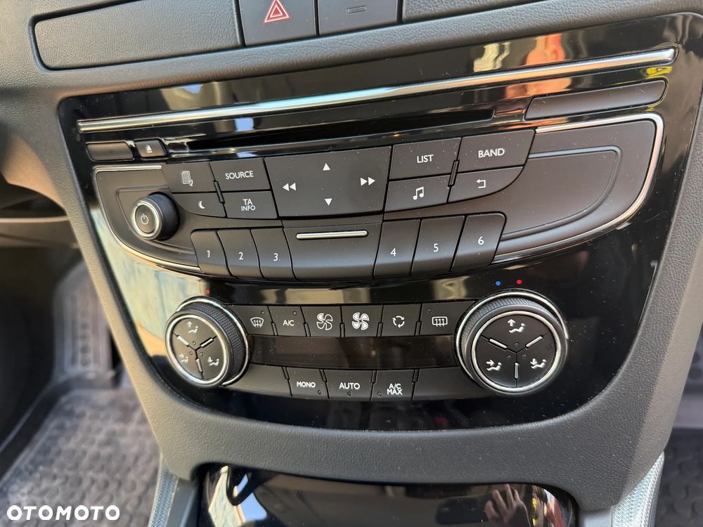 Peugeot 508 HDi FAP 160 Allure - 21