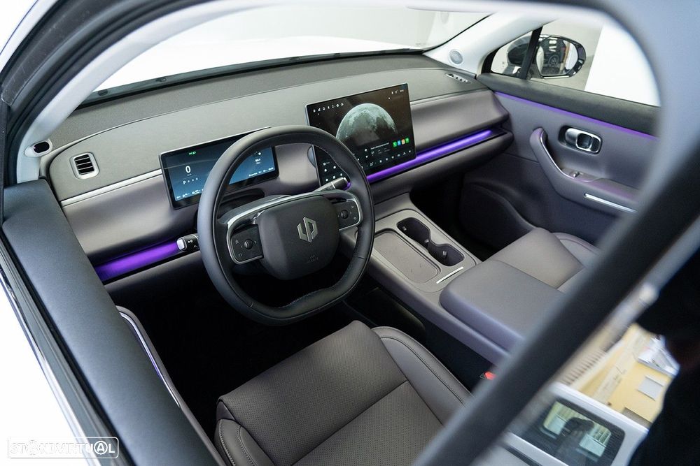 Leapmotor C10 28.4 kWh REEV Design - 18