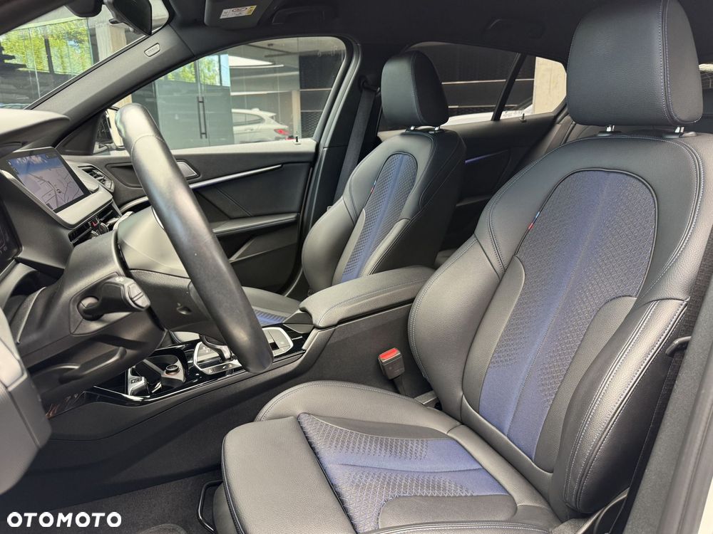 BMW Seria 1 118i M Sport - 12