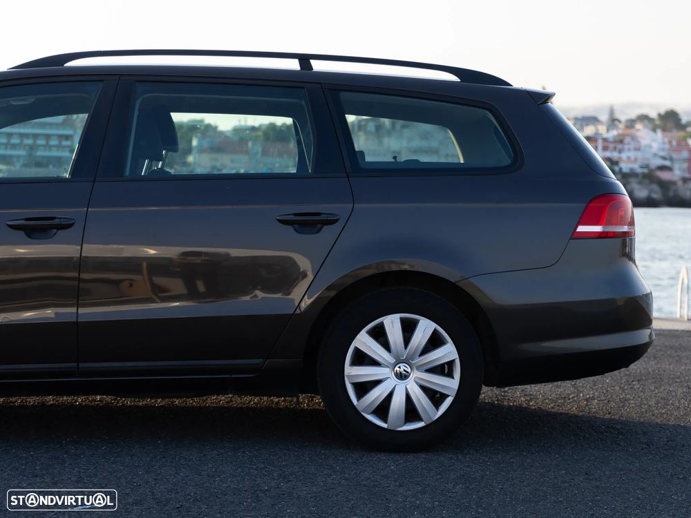 VW Passat Variant 1.6 TDI BlueMotion - 8