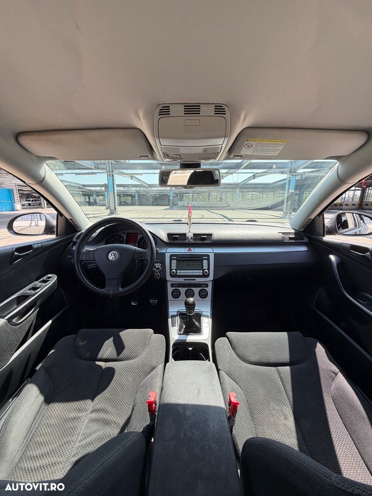 Volkswagen Passat 2.0TDI Comfortline DPF - 11
