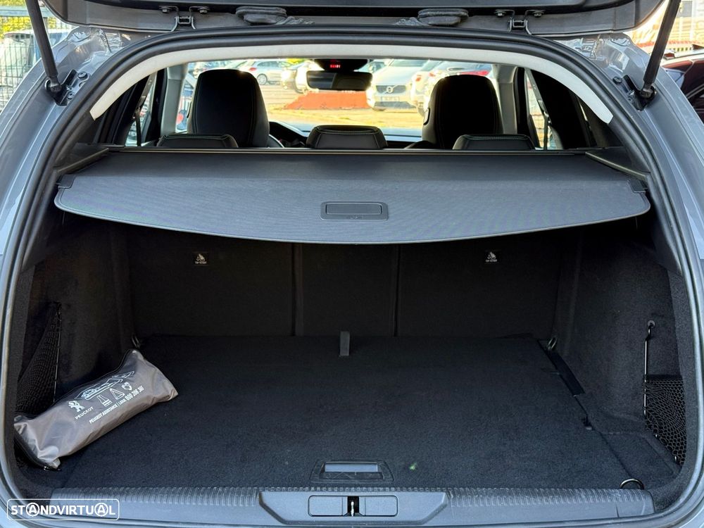 Peugeot 308 SW 1.5 BlueHDi Allure EAT8 - 26