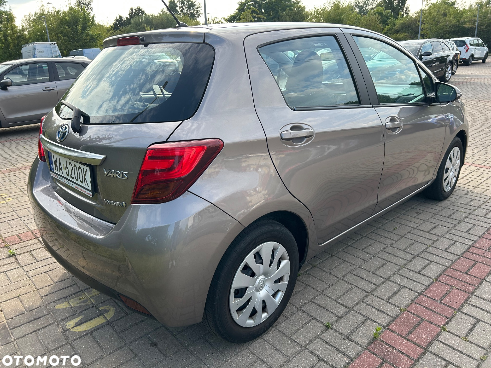 Toyota Yaris Hybrid 100 Sol - 3
