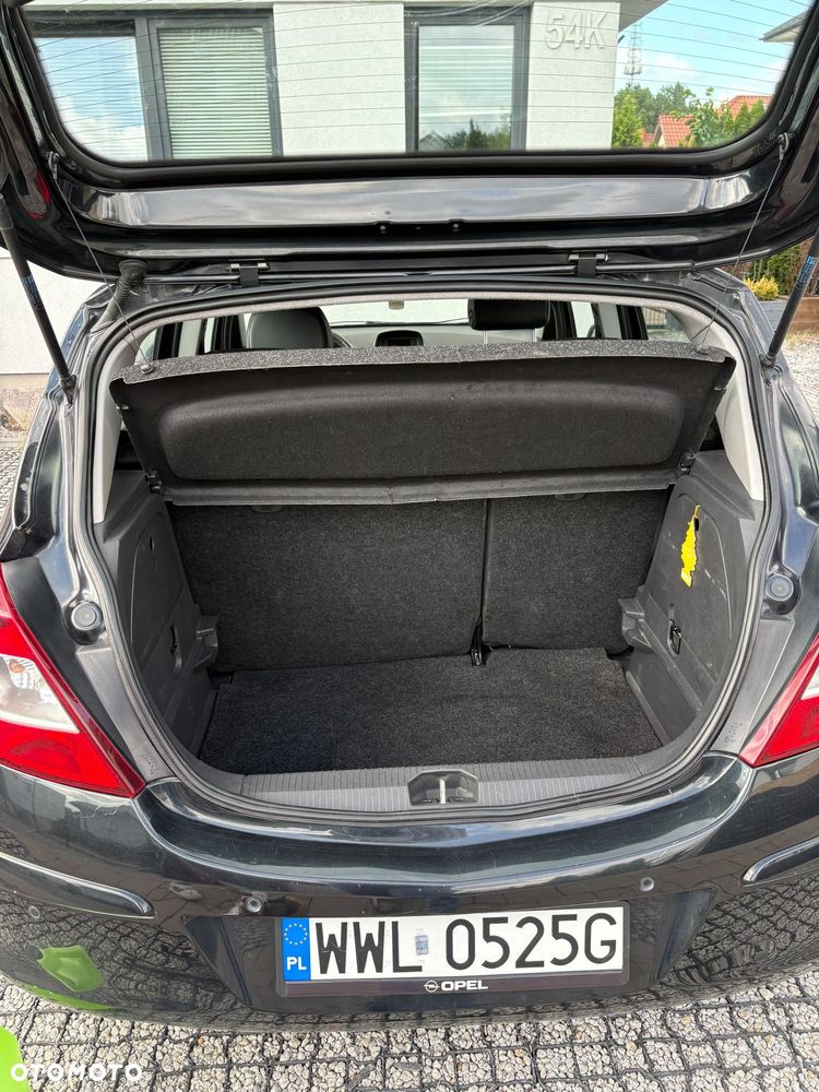 Opel Corsa 1.4 16V Enjoy - 17