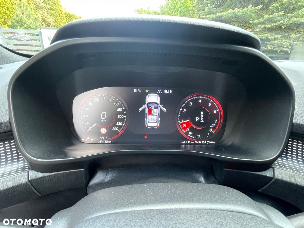 Volvo XC 40 - 24
