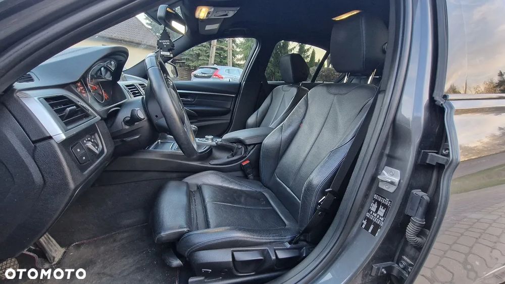 BMW Seria 3 318d M Sport Shadow - 5