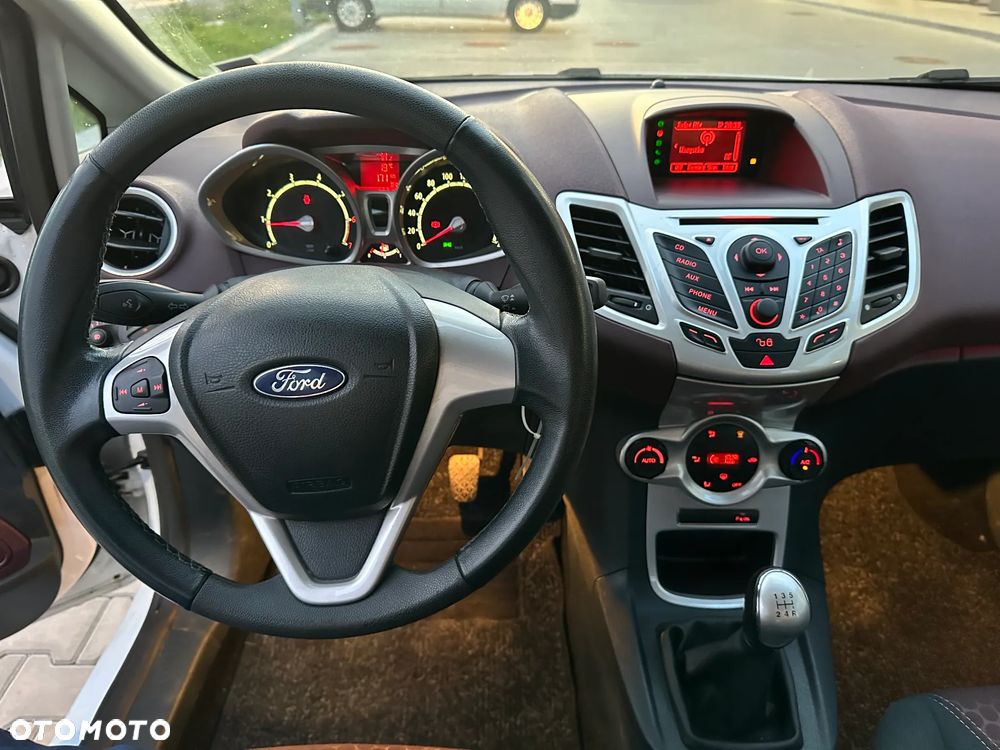 Ford Fiesta 1.4 Titanium - 16