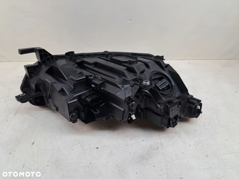 Škoda Octavia IV 4 lampa reflektor (Crystal Lighting) lewy przód 5E4941015A - 10