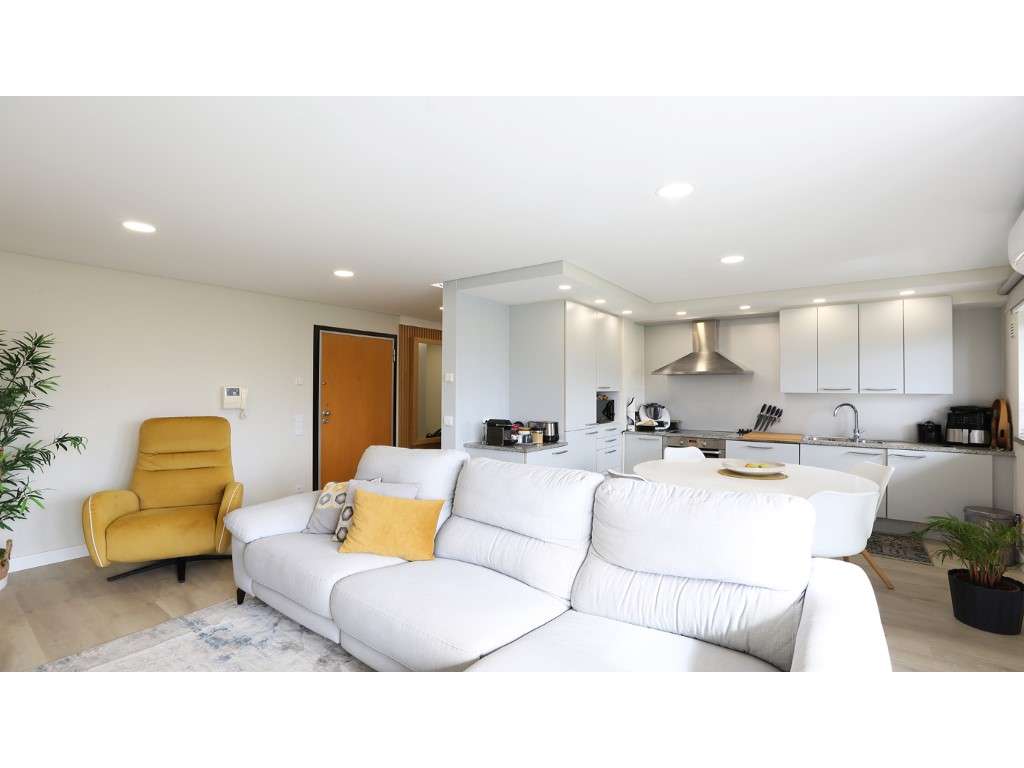Magnífico Apartamento T2 mobilado e equipado na 2ª linha da Praia d... - Grande imagem: 2/20