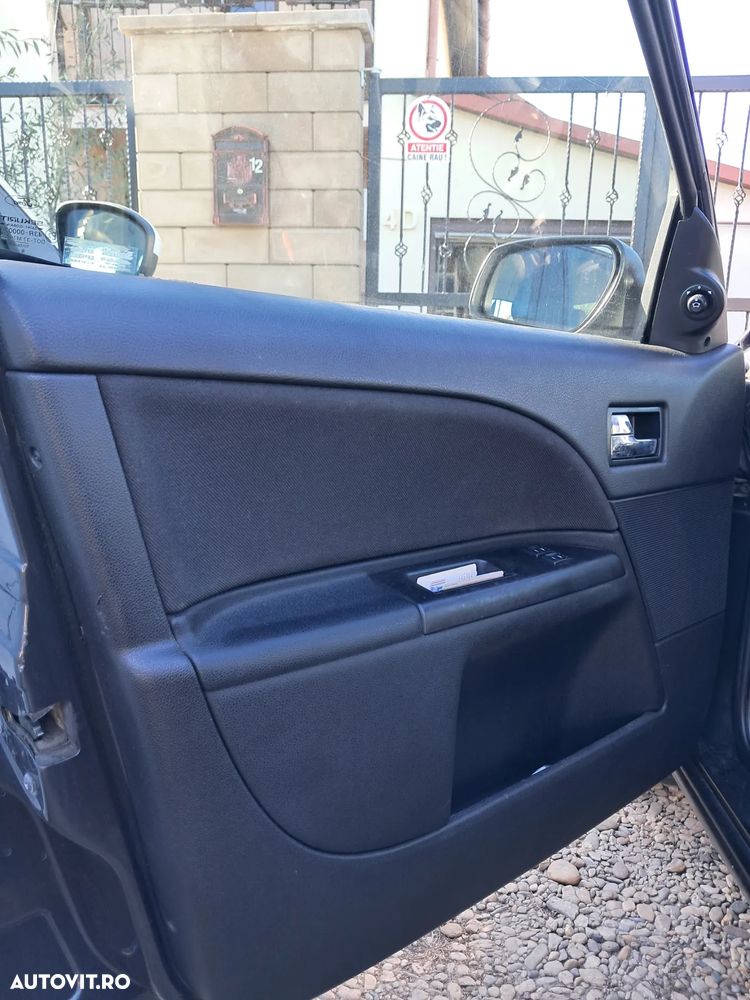 Ford Mondeo 2.0TDCi Ambiente - 6