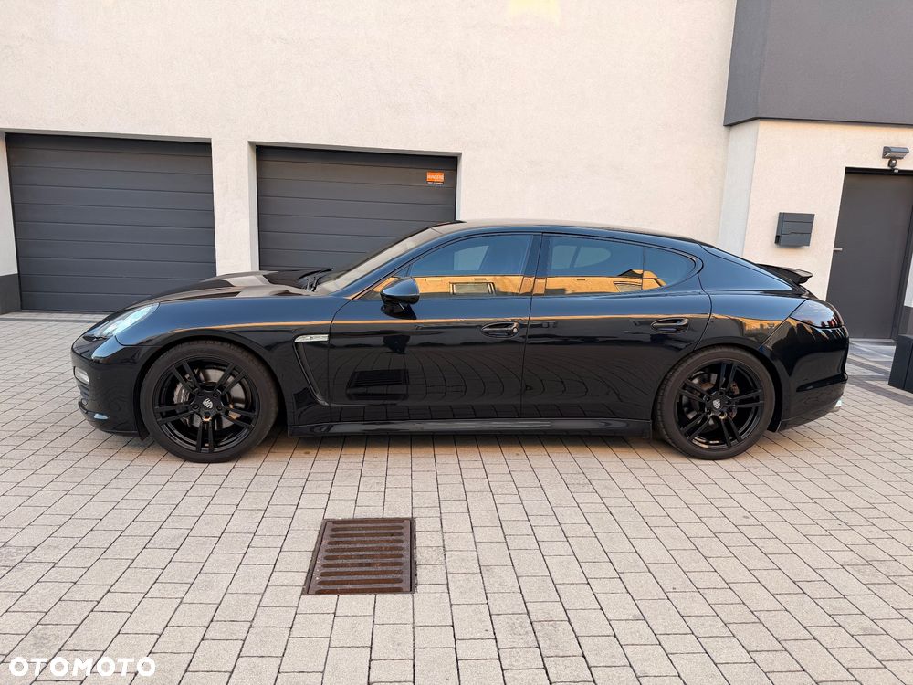 Porsche Panamera 4 PDK - 3