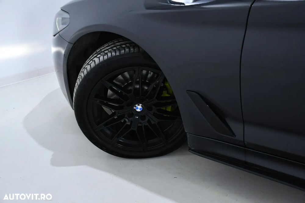 BMW Seria 5 530d xDrive AT - 10