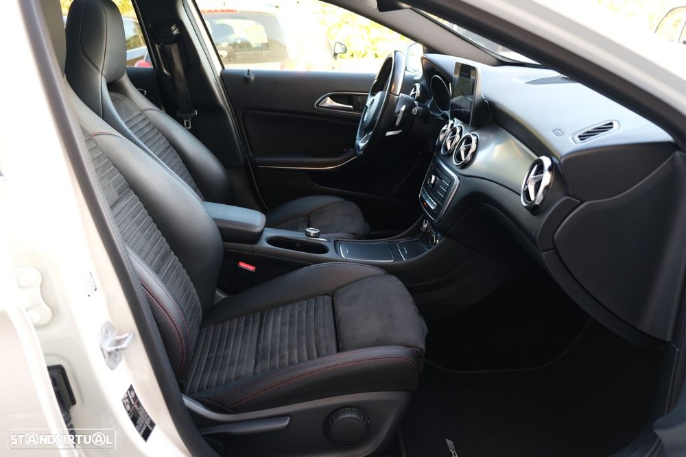 Mercedes-Benz GLA 220 d AMG Line 4-Matic - 15