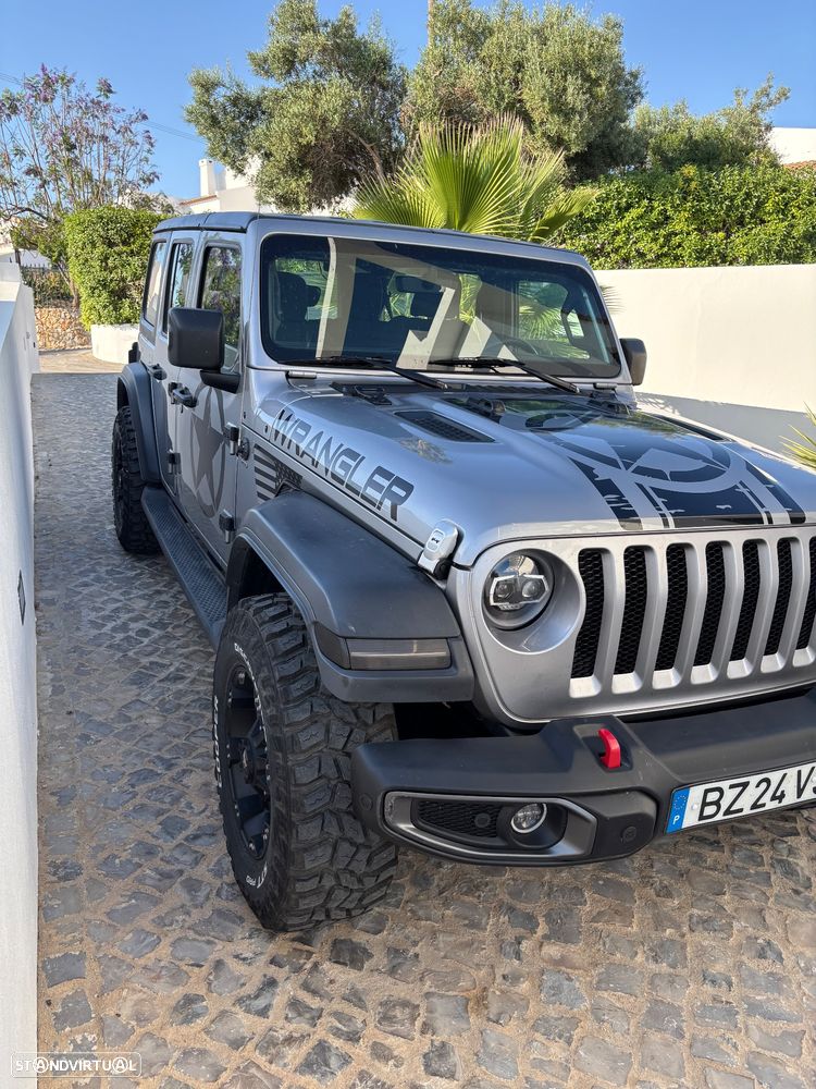 Jeep Wrangler - 8