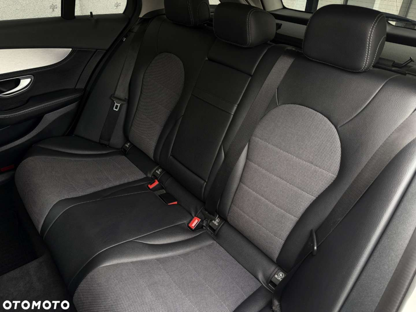 Mercedes-Benz Klasa C 180 T 7G-TRONIC Avantgarde - 33