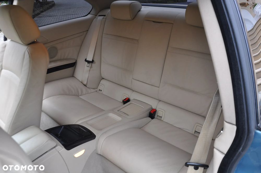 BMW Seria 3 325i xDrive - 18