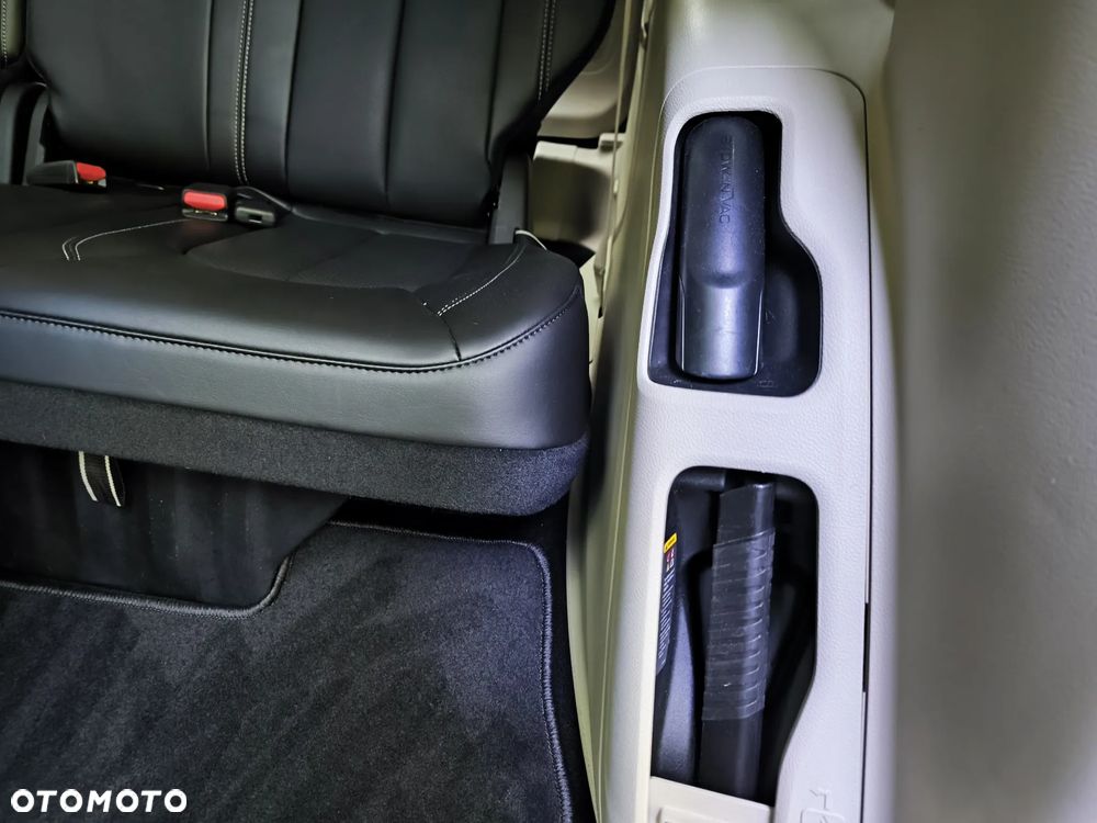 Chrysler Pacifica - 20
