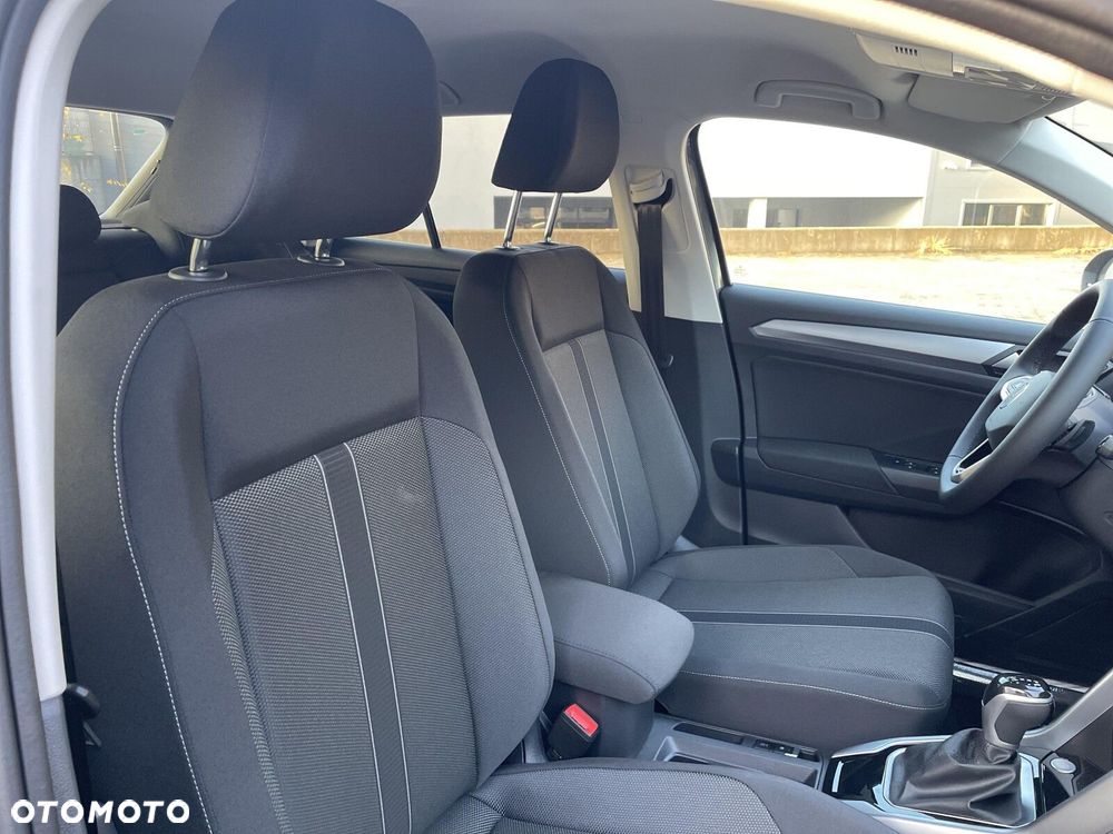 Volkswagen T-Roc - 16