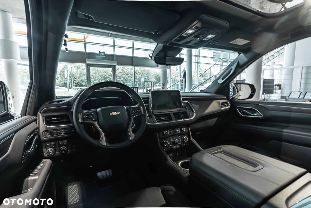 Cadillac Escalade - 32