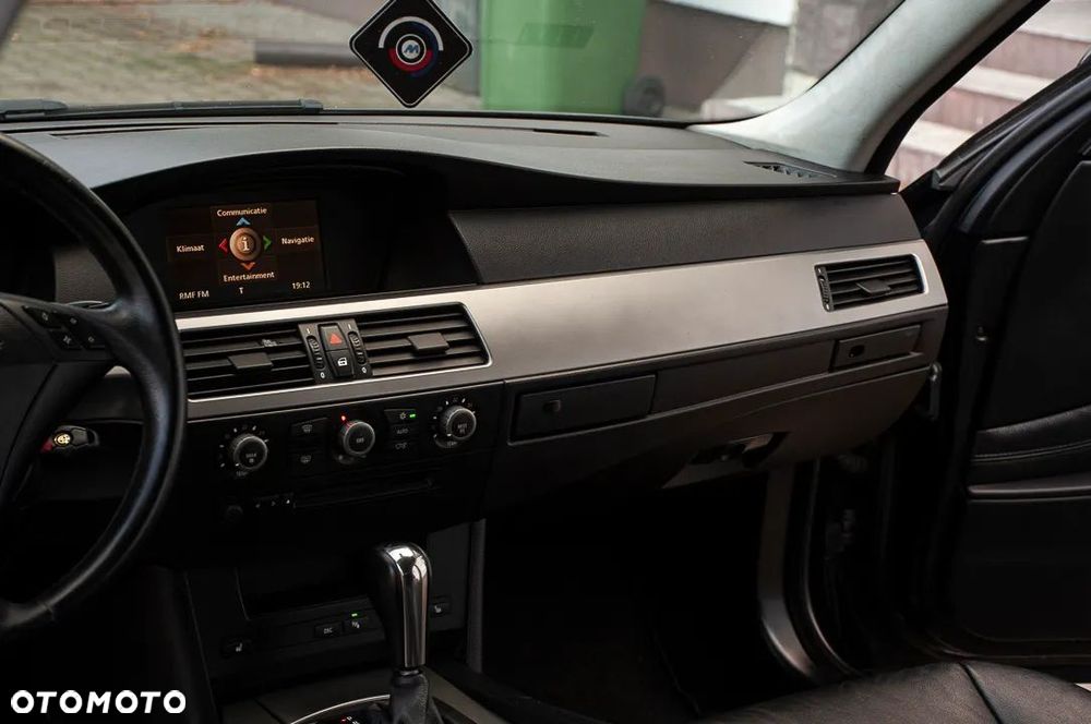 BMW Seria 5 - 12