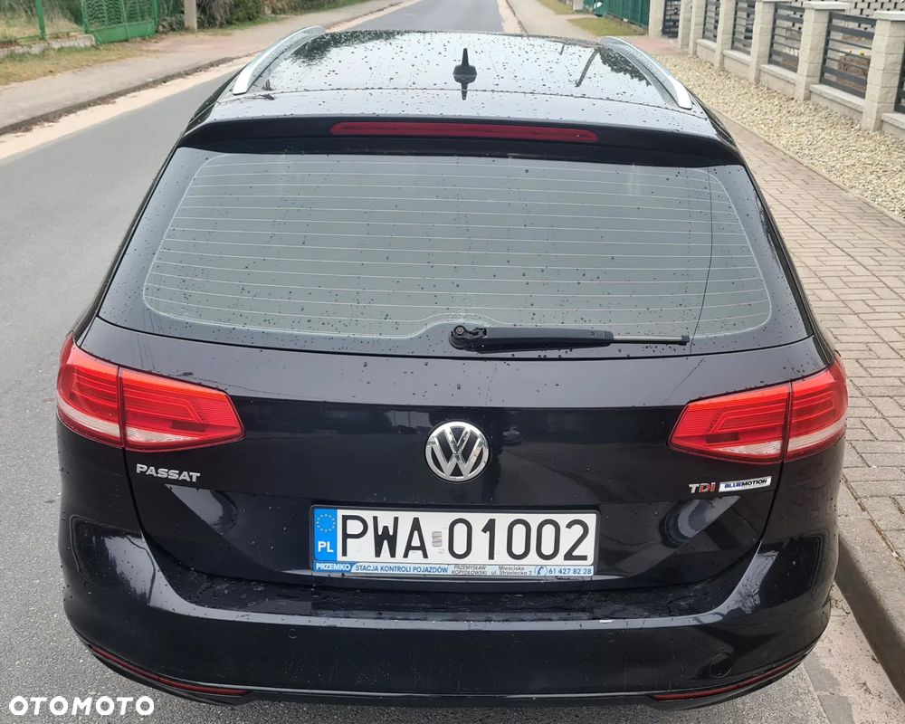 Volkswagen Passat 1.6 TDI (BlueMotion Technology) DSG Comfortline - 12
