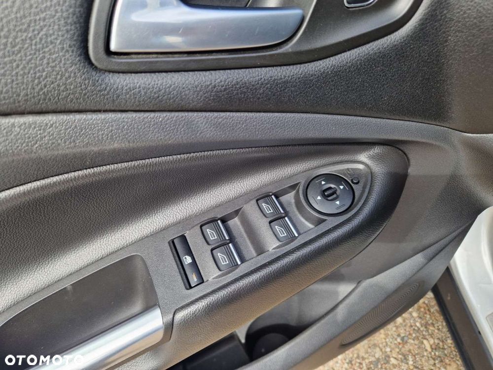 Ford Kuga 2.0 TDCi 4x4 Titanium - 9