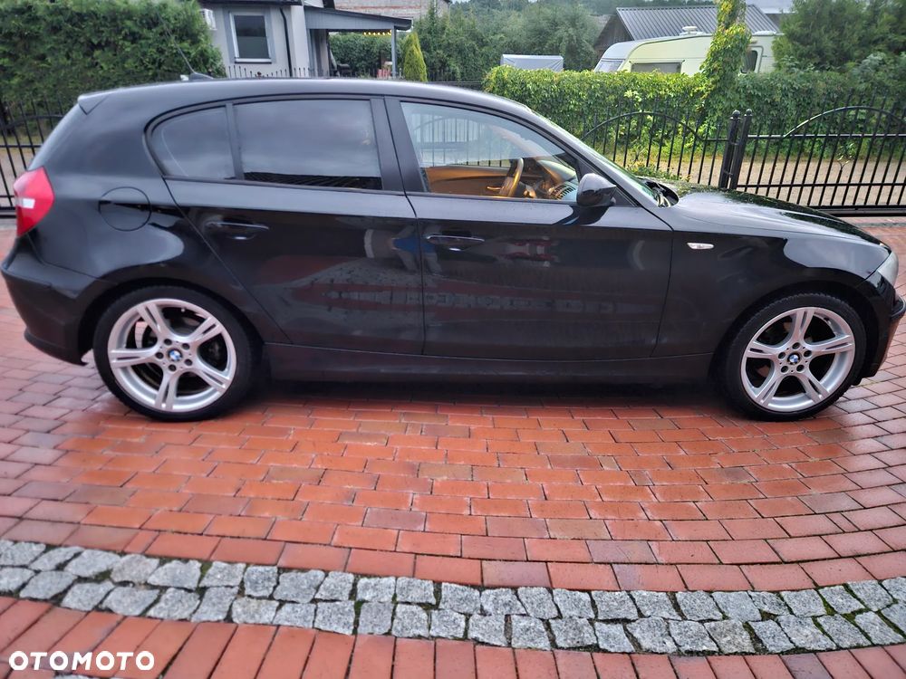 BMW Seria 1 - 25