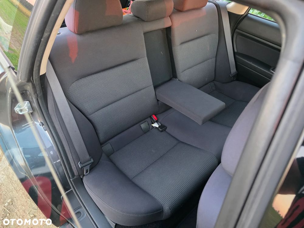 Subaru Outback - 16