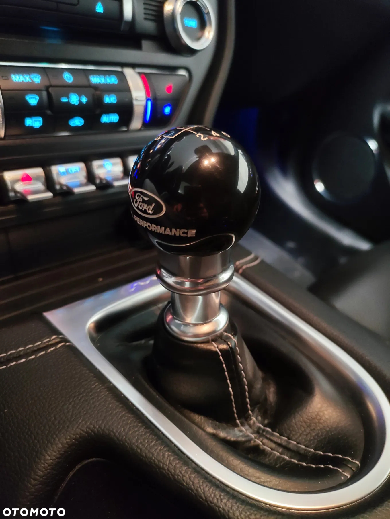 Ford Mustang 5.0 V8 GT - 9