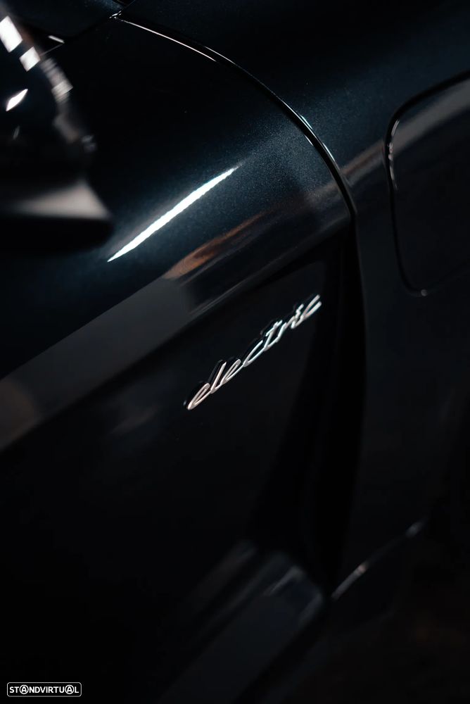 Porsche Taycan Sport Turismo - 11