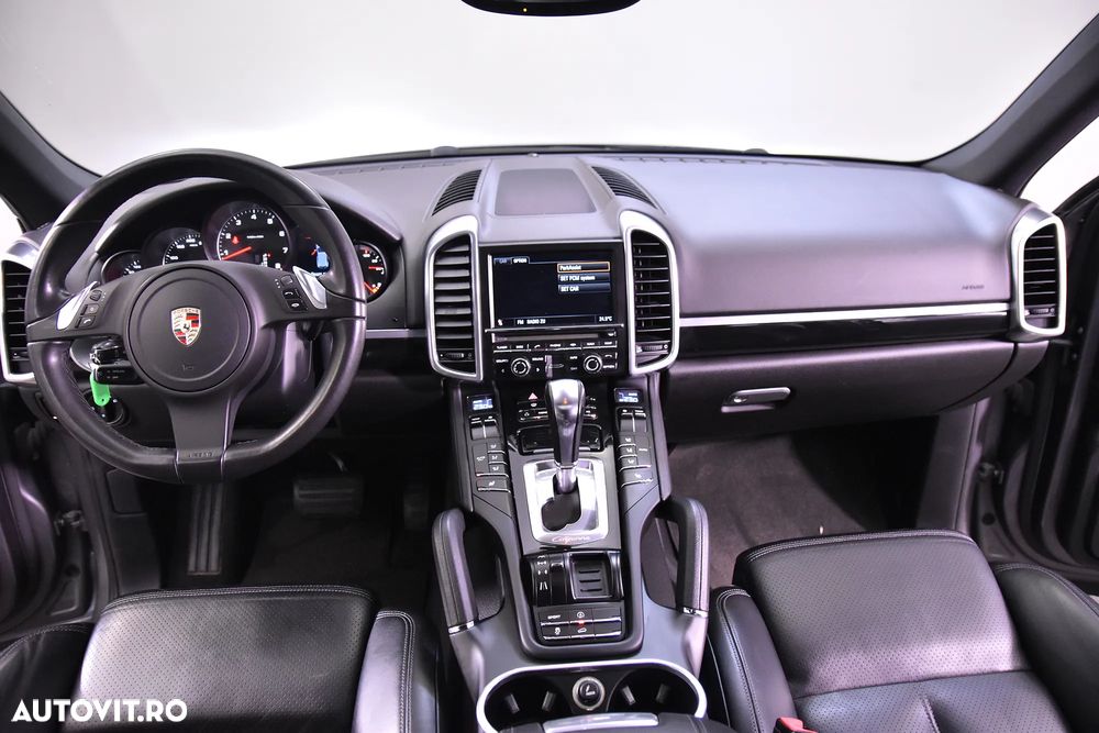 Porsche Cayenne - 9