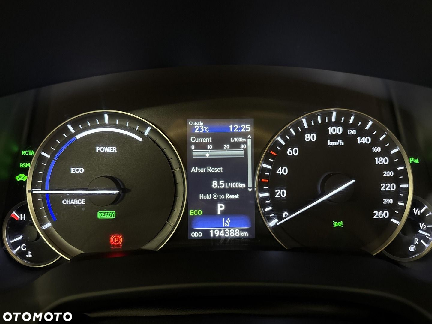 Lexus RX 450h Prestige - 25