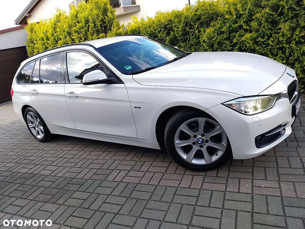 BMW Seria 3 318d Sport Line - 32
