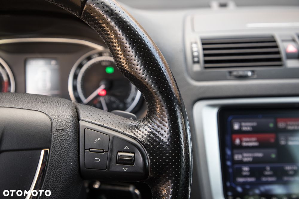 Skoda Octavia 2.0 TSI DSG RS - 23