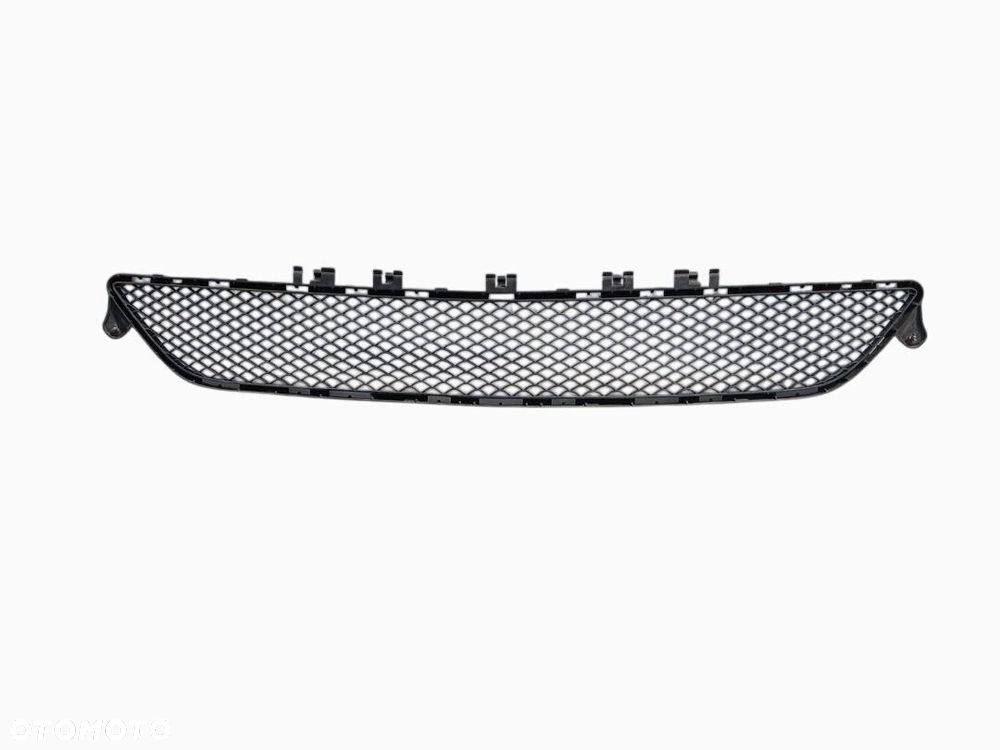 KRATKA ZDERZAKA PRZEDNIEGO ŚRODKOWA MERCEDES E-KLASA W212 LIFT A2128850522 - 1