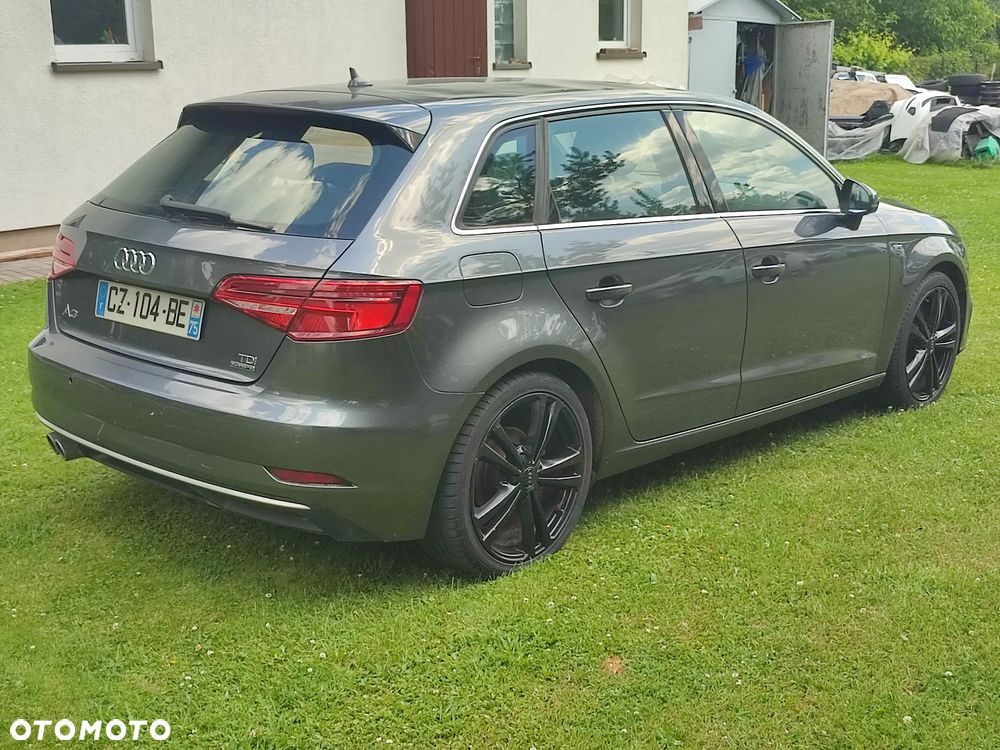 Audi A3 Sportback 2.0 TDI (clean diesel) quattro S tronic S line Sportpaket - 3