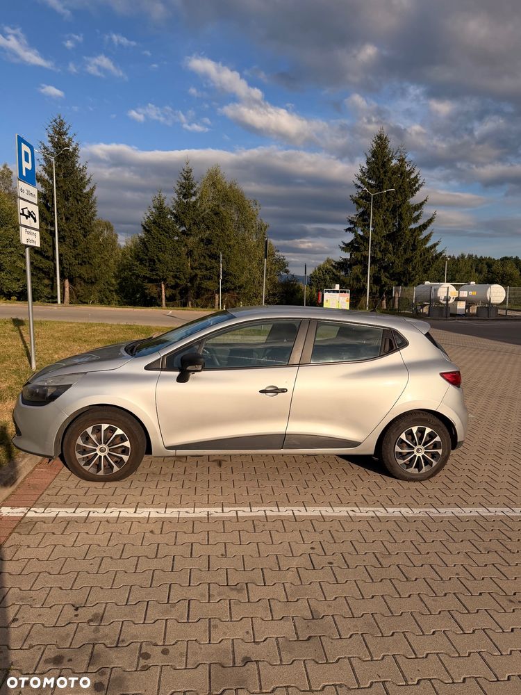 Renault Clio 1.2 16V Life - 4