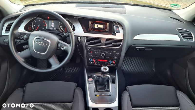 Audi A4 Avant 2.0 TDI - 7