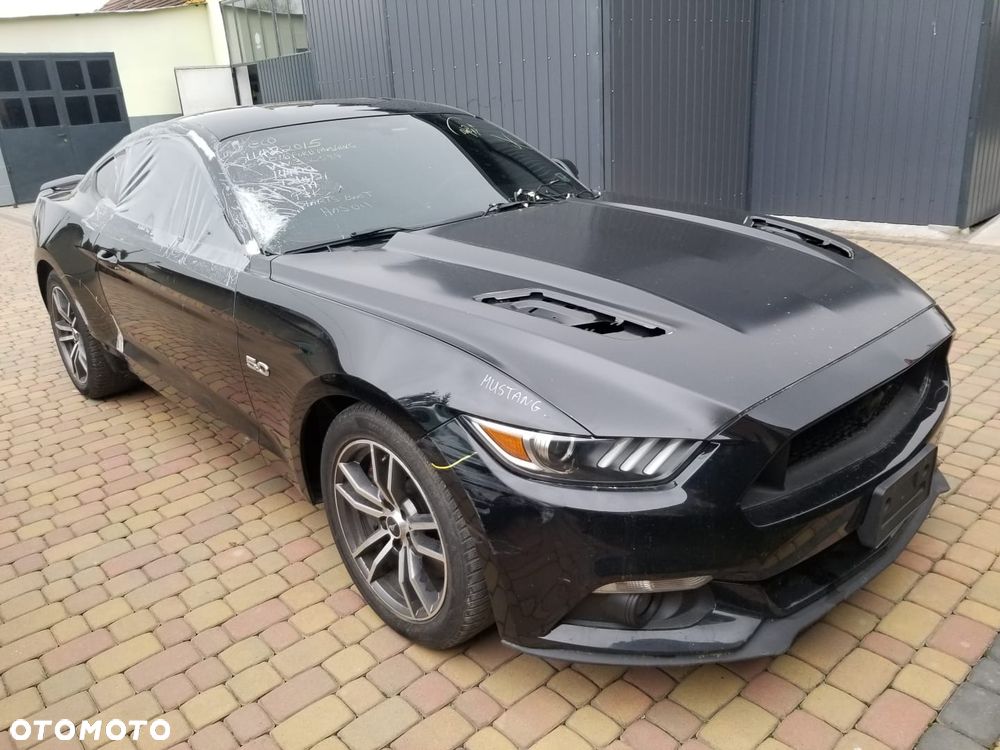 Ford Mustang 5.0 V8 GT - 14