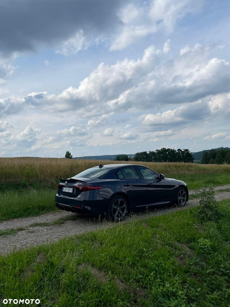 Alfa Romeo Giulia - 11