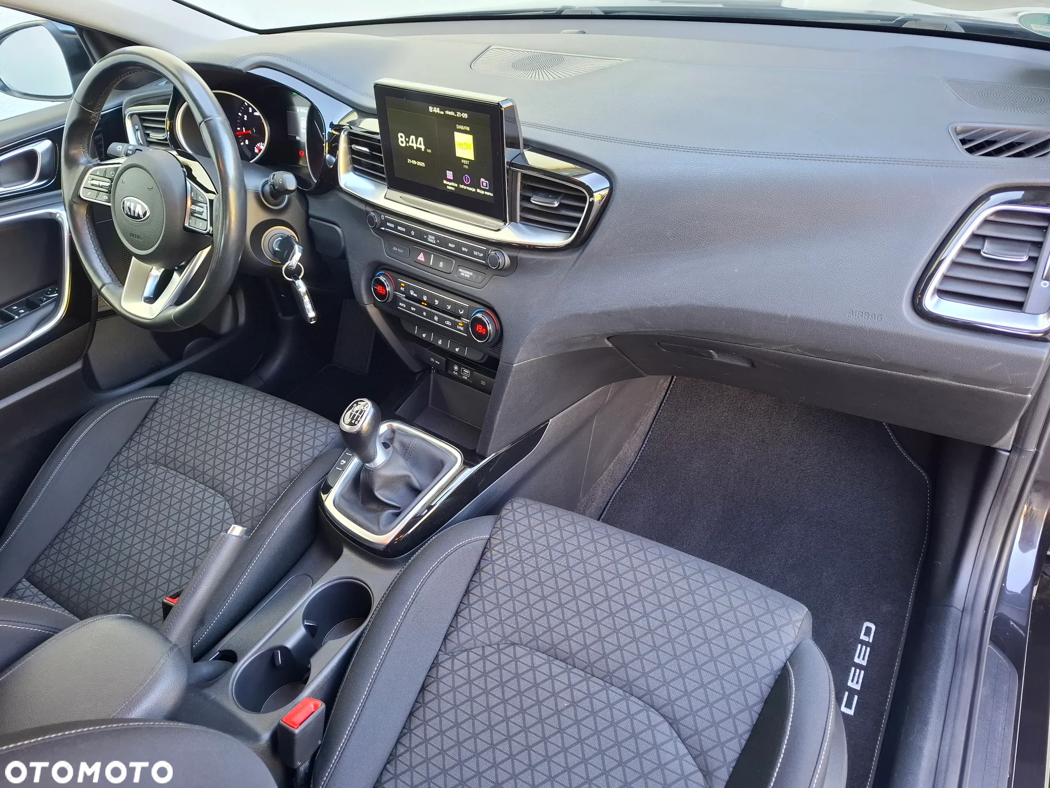 Kia Ceed 1.4 T-GDI OPF Vision - 39