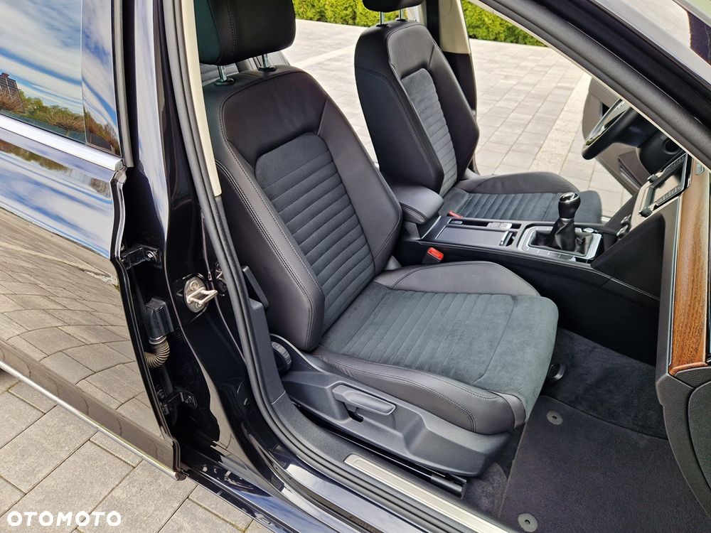 Volkswagen Passat 2.0 TDI (BlueMotion Technology) Highline - 20