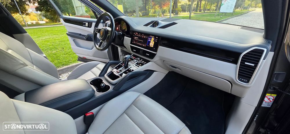 Porsche Cayenne E-Hybrid - 32